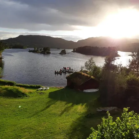 Teigen Leirstad, Eikefjord, Hytter * Kvalsvik